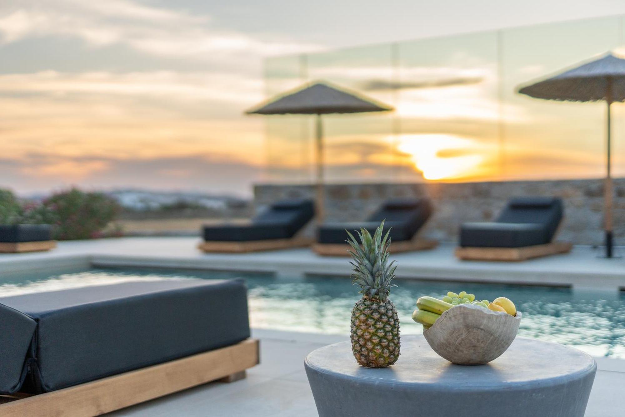 Regency Sunset Suites Mykonos Town Buitenkant foto