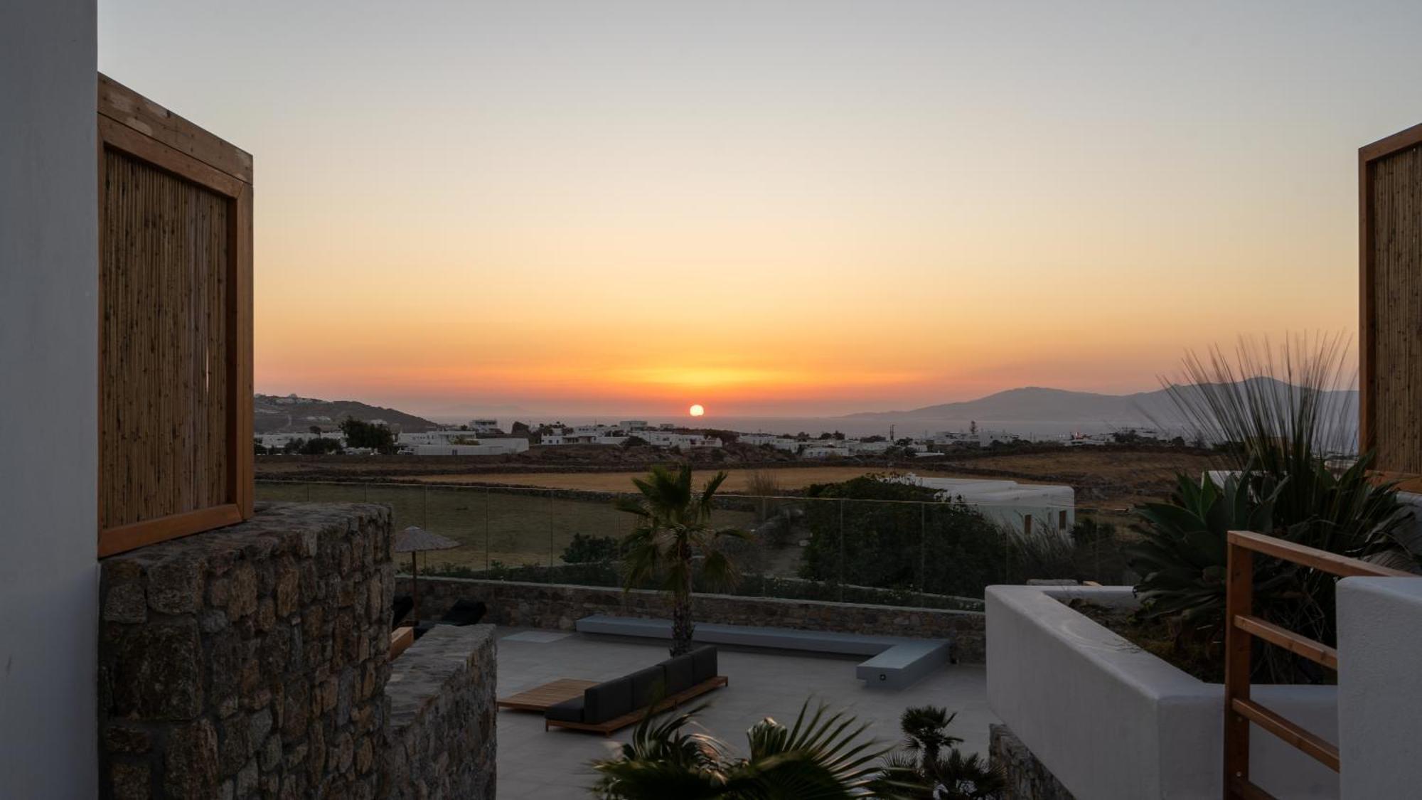 Regency Sunset Suites Mykonos Town Buitenkant foto